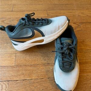 Nike Giannis Green and Gold Sneakers